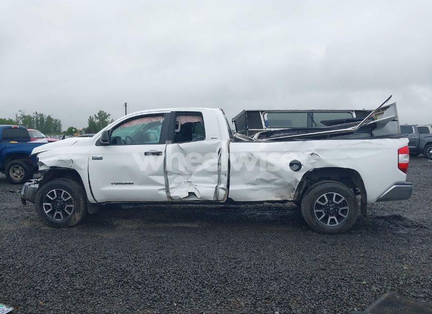 Photo 14 of 2017 Toyota Tundra SR5 5.7L V8 (VIN 5TFCY5F10HX021002)