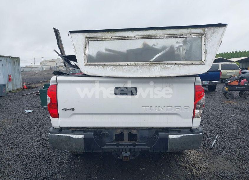 Photo 16 of 2017 Toyota Tundra SR5 5.7L V8 (VIN 5TFCY5F10HX021002)