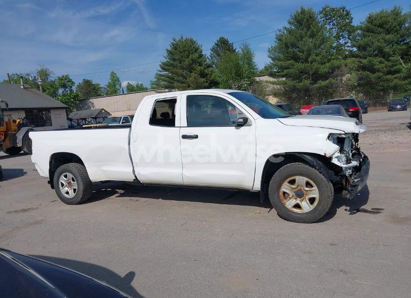 Photo 13 of 2020 Toyota Tundra SR (VIN 5TFCY5F12LX025917)