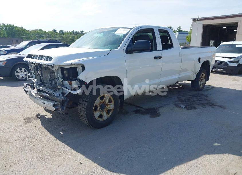 Photo 2 of 2020 Toyota Tundra SR (VIN 5TFCY5F12LX025917)