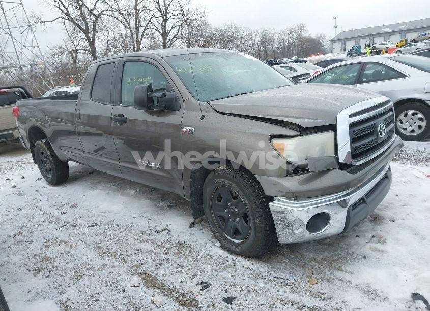 2010 Toyota Tundra GRADE 5.7L V8 (VIN 5TFCY5F13AX009786) main photo
