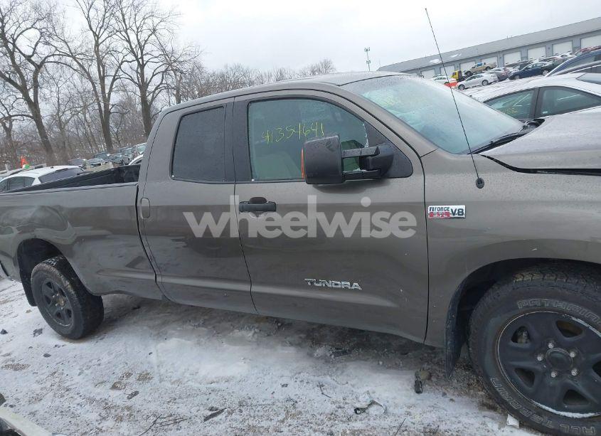 Photo 13 of 2010 Toyota Tundra GRADE 5.7L V8 (VIN 5TFCY5F13AX009786)