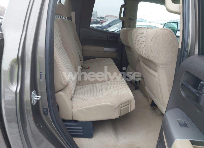 Photo 8 of 2010 Toyota Tundra GRADE 5.7L V8 (VIN 5TFCY5F13AX009786)