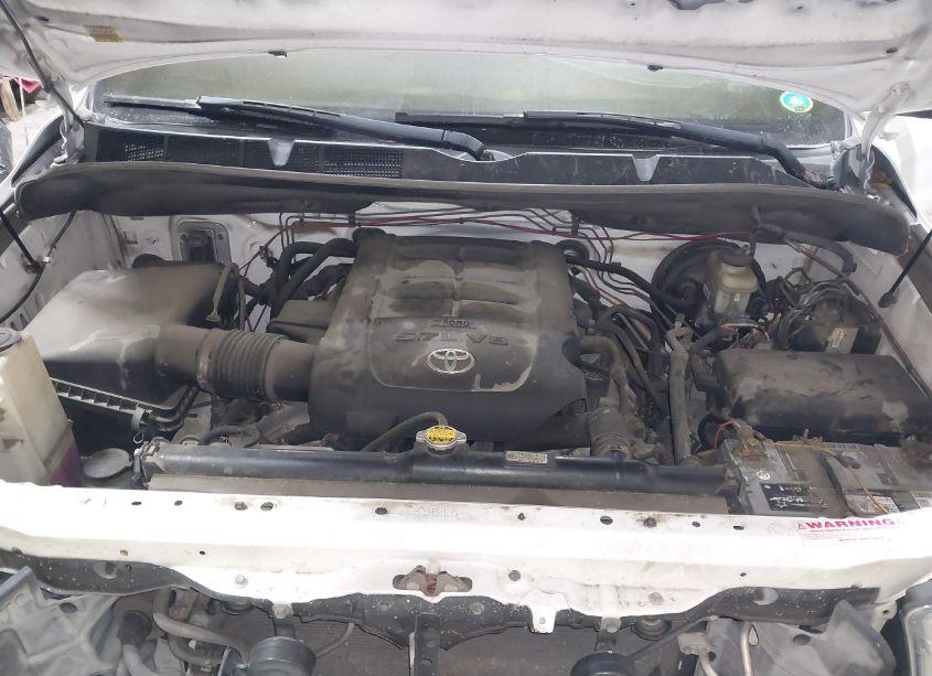 Photo 10 of 2011 Toyota Tundra GRADE 5.7L V8 (VIN 5TFCY5F14BX011516)