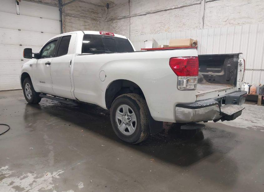 Photo 3 of 2011 Toyota Tundra GRADE 5.7L V8 (VIN 5TFCY5F14BX011516)