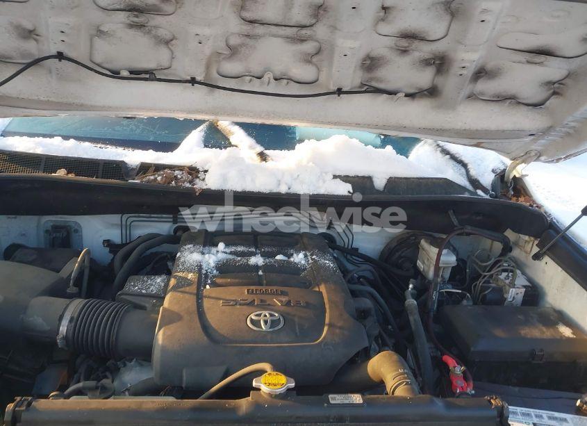 Photo 10 of 2014 Toyota Tundra SR 5.7L V8 (VIN 5TFCY5F15EX017121)