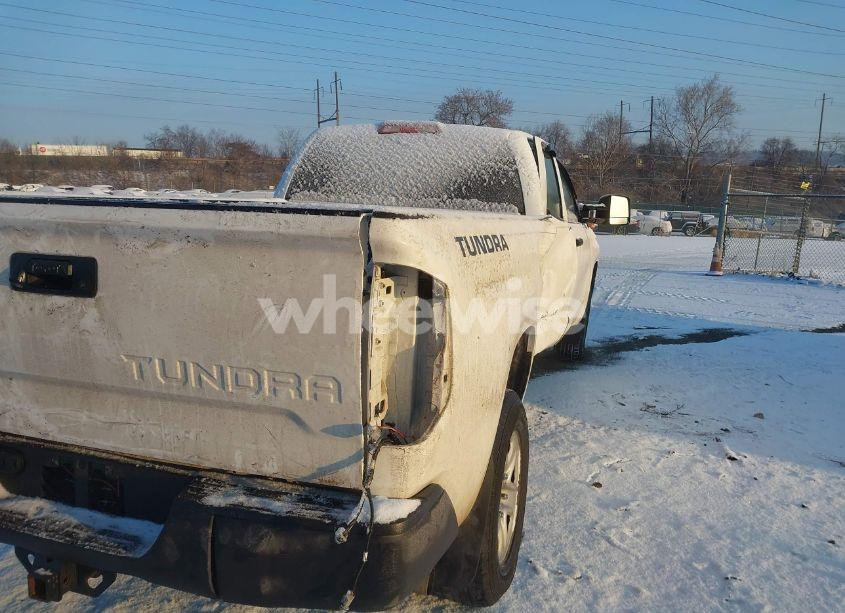Photo 12 of 2014 Toyota Tundra SR 5.7L V8 (VIN 5TFCY5F15EX017121)
