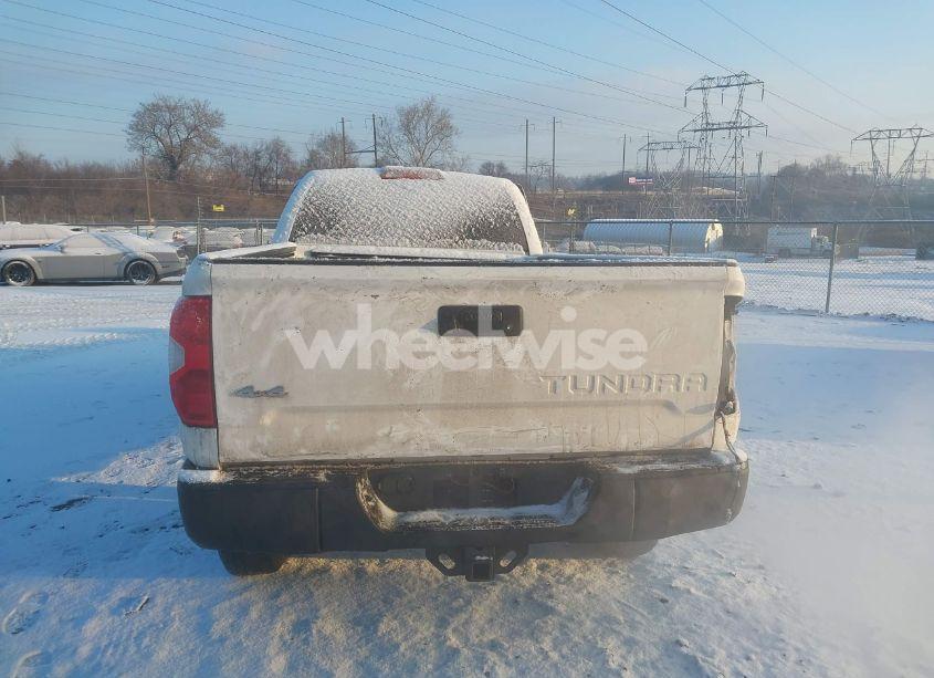 Photo 17 of 2014 Toyota Tundra SR 5.7L V8 (VIN 5TFCY5F15EX017121)