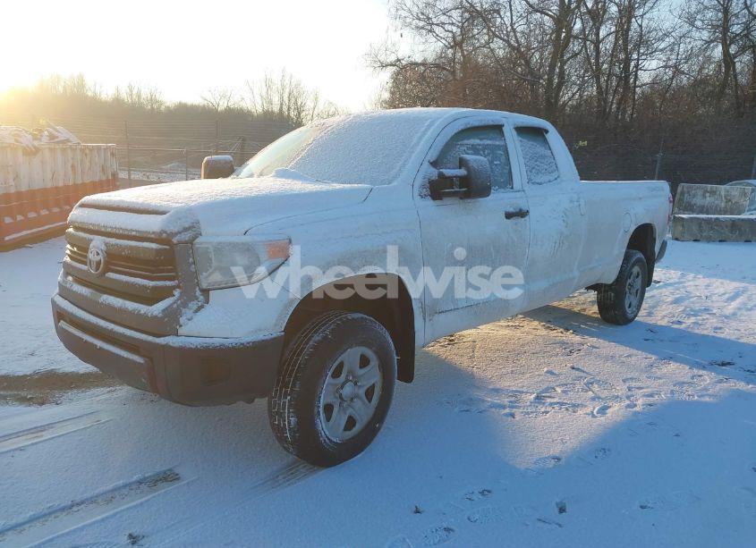 Photo 2 of 2014 Toyota Tundra SR 5.7L V8 (VIN 5TFCY5F15EX017121)