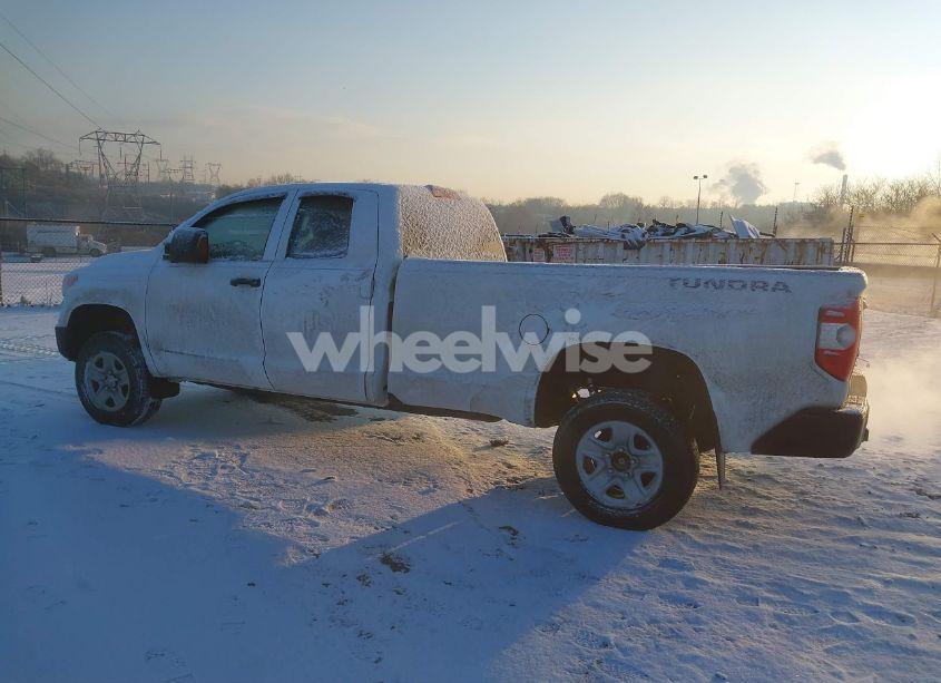 Photo 3 of 2014 Toyota Tundra SR 5.7L V8 (VIN 5TFCY5F15EX017121)