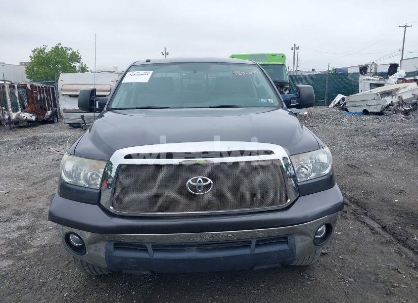 Photo 6 of 2011 Toyota Tundra GRADE 5.7L V8 (VIN 5TFCY5F16BX012070)