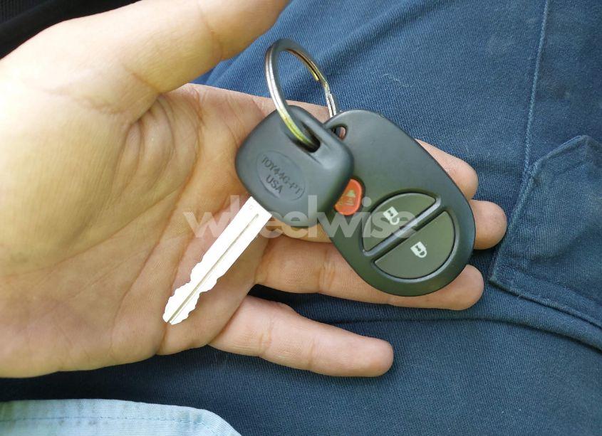 Photo 11 of 2017 Toyota Tundra SR5 5.7L V8 (VIN 5TFCY5F16HX020937)