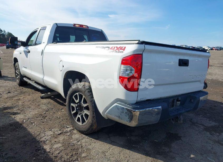 Photo 3 of 2017 Toyota Tundra SR5 5.7L V8 (VIN 5TFCY5F16HX020937)