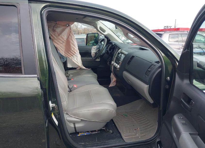 Photo 5 of 2013 Toyota Tundra GRADE 5.7L V8 (VIN 5TFCY5F19DX015130)