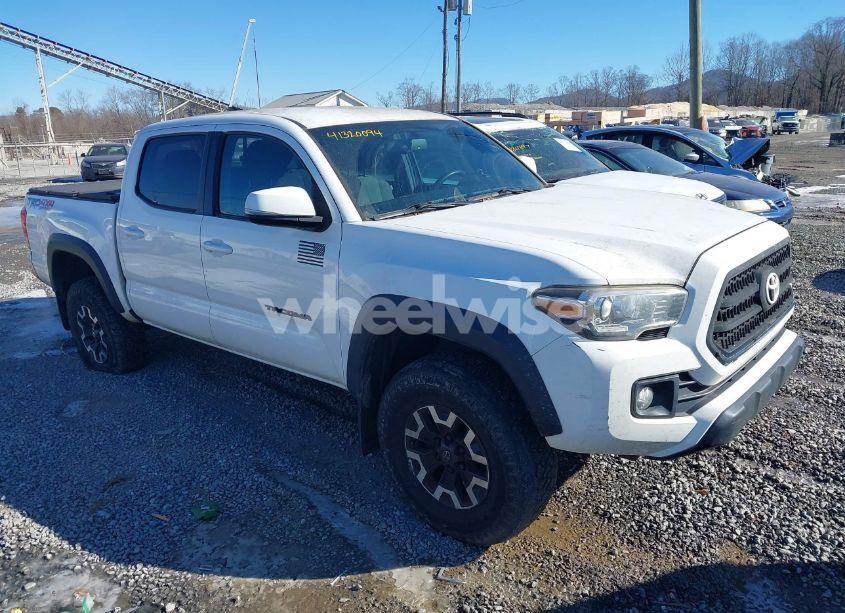 2016 Toyota Tacoma TRD OFF ROAD (VIN 5TFCZ5AN0GX021233) main photo