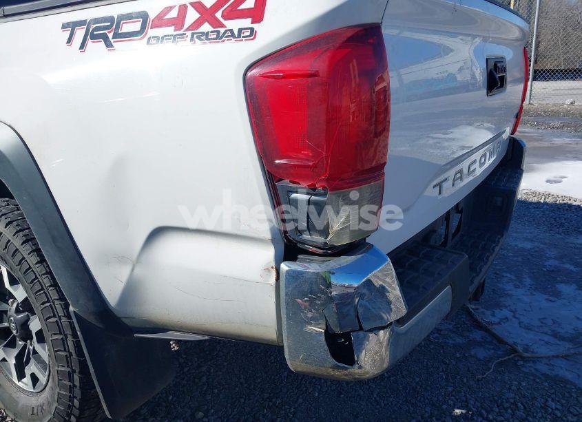Photo 12 of 2016 Toyota Tacoma TRD OFF ROAD (VIN 5TFCZ5AN0GX021233)