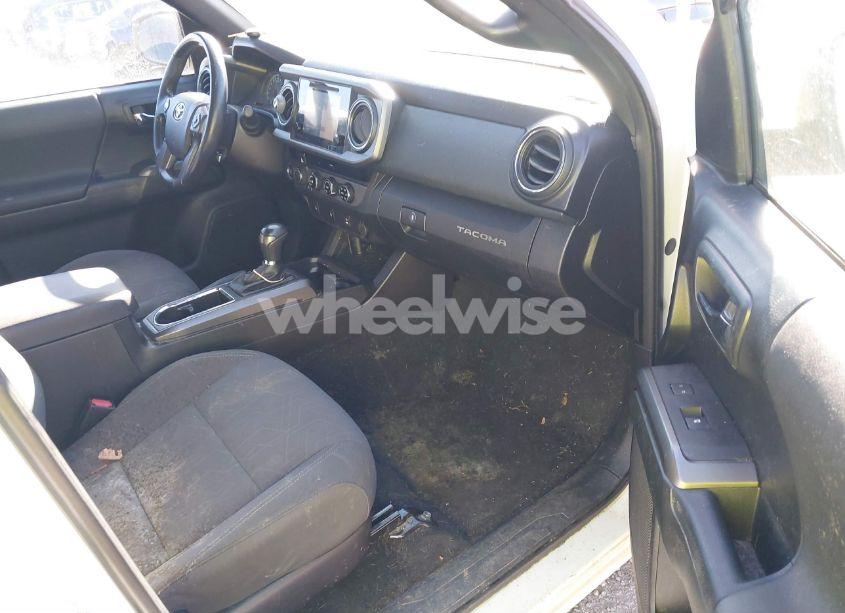 Photo 5 of 2016 Toyota Tacoma TRD OFF ROAD (VIN 5TFCZ5AN0GX021233)