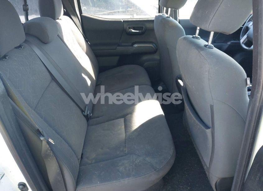 Photo 8 of 2016 Toyota Tacoma TRD OFF ROAD (VIN 5TFCZ5AN0GX021233)