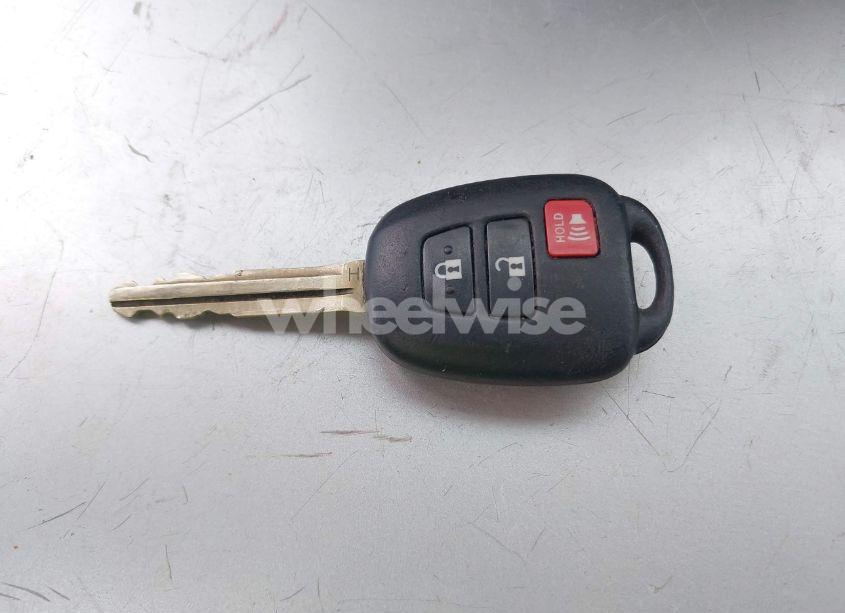 Photo 11 of 2017 Toyota Tacoma SR5 V6 (VIN 5TFCZ5AN0HX049163)