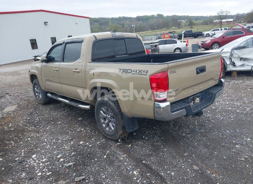 Photo 3 of 2017 Toyota Tacoma SR5 V6 (VIN 5TFCZ5AN0HX049163)
