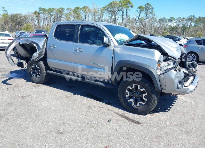 2017 Toyota Tacoma TRD OFF ROAD (VIN 5TFCZ5AN0HX052211) main photo