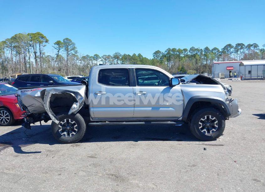 Photo 13 of 2017 Toyota Tacoma TRD OFF ROAD (VIN 5TFCZ5AN0HX052211)