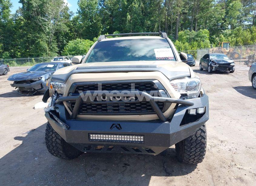 Photo 12 of 2017 Toyota Tacoma TRD OFF ROAD (VIN 5TFCZ5AN0HX054041)