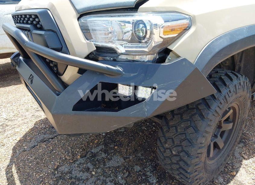 Photo 17 of 2017 Toyota Tacoma TRD OFF ROAD (VIN 5TFCZ5AN0HX054041)