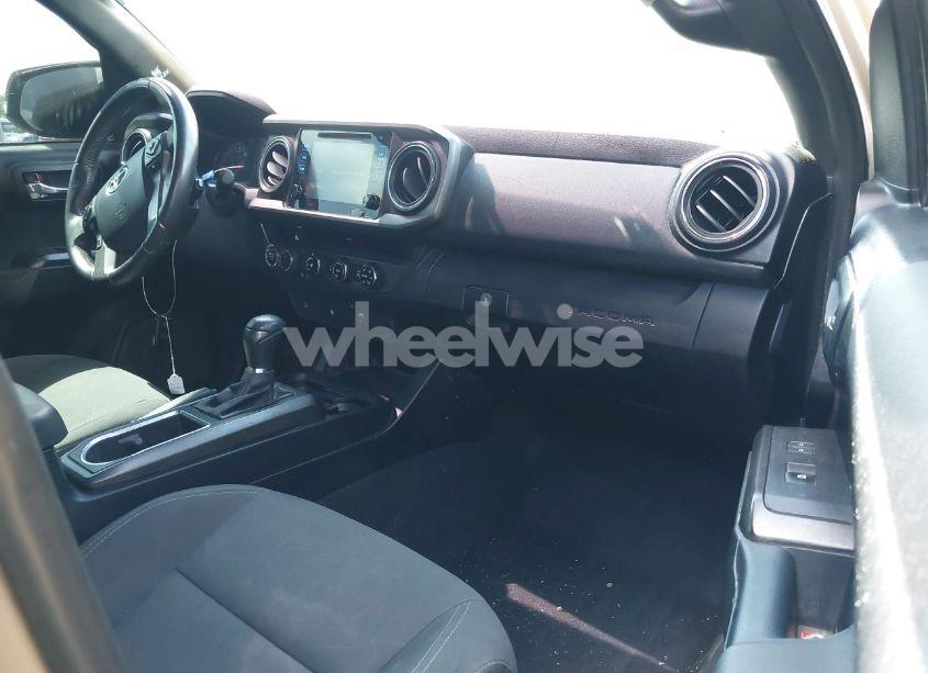 Photo 5 of 2017 Toyota Tacoma TRD OFF ROAD (VIN 5TFCZ5AN0HX054041)