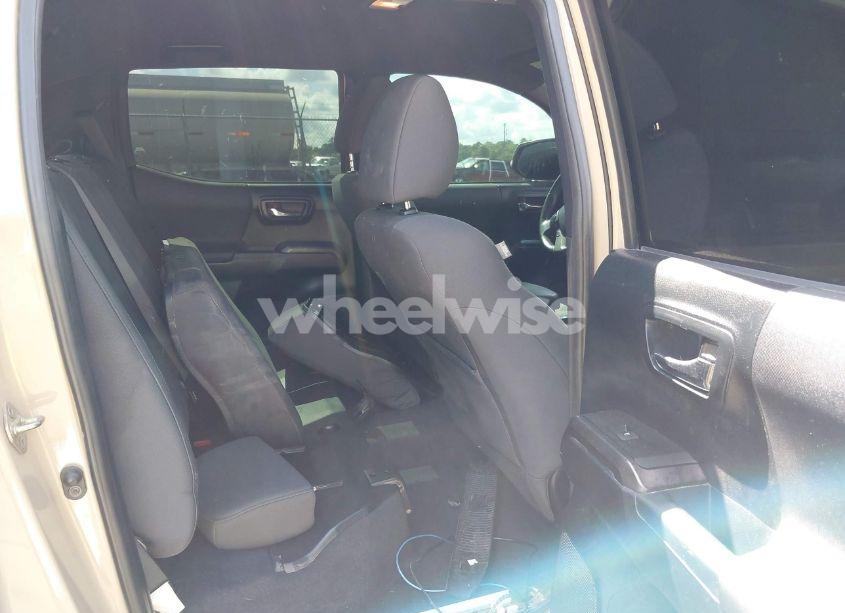 Photo 8 of 2017 Toyota Tacoma TRD OFF ROAD (VIN 5TFCZ5AN0HX054041)