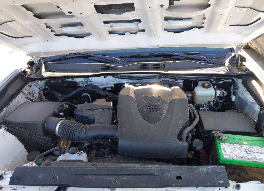 Photo 10 of 2018 Toyota Tacoma TRD PRO (VIN 5TFCZ5AN0JX129598)