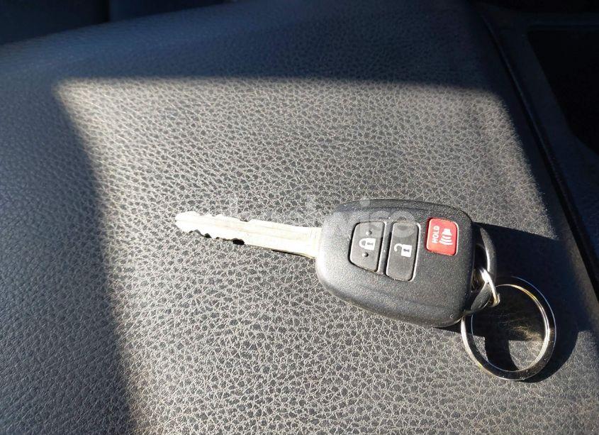 Photo 11 of 2018 Toyota Tacoma TRD OFF ROAD (VIN 5TFCZ5AN0JX140424)