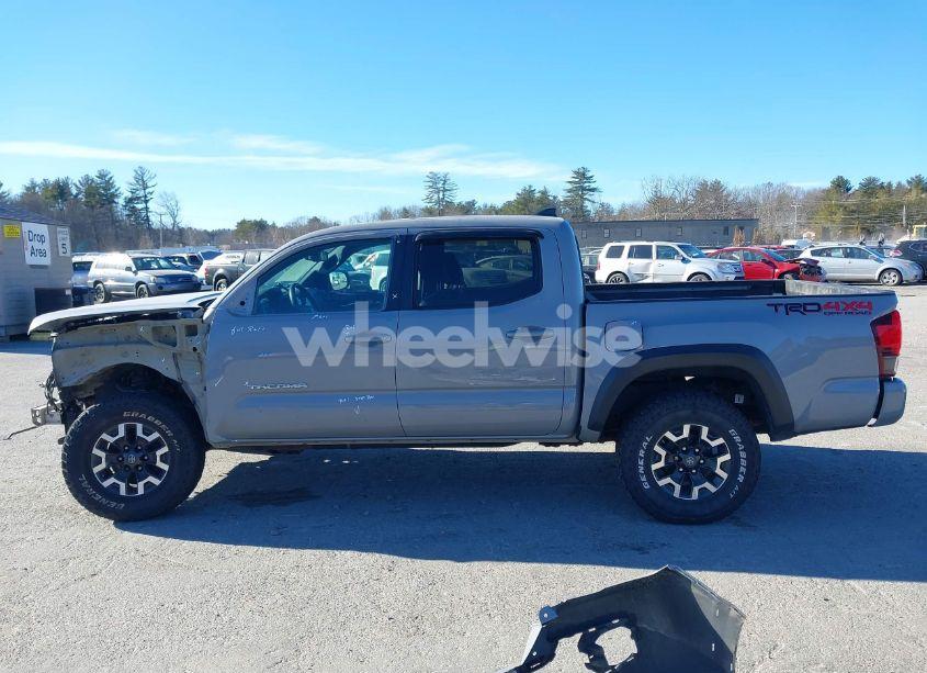 Photo 15 of 2018 Toyota Tacoma TRD OFF ROAD (VIN 5TFCZ5AN0JX140424)