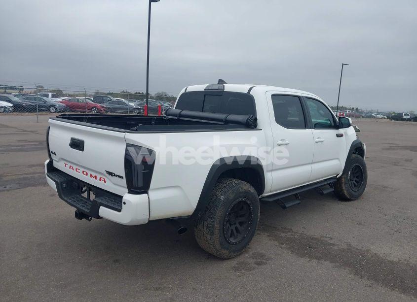 Photo 4 of 2019 Toyota Tacoma TRD PRO (VIN 5TFCZ5AN0KX190354)