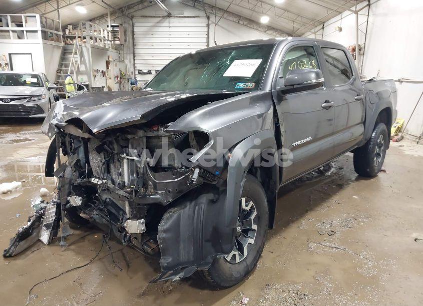 Photo 2 of 2020 Toyota Tacoma TRD OFF-ROAD (VIN 5TFCZ5AN0LX232636)