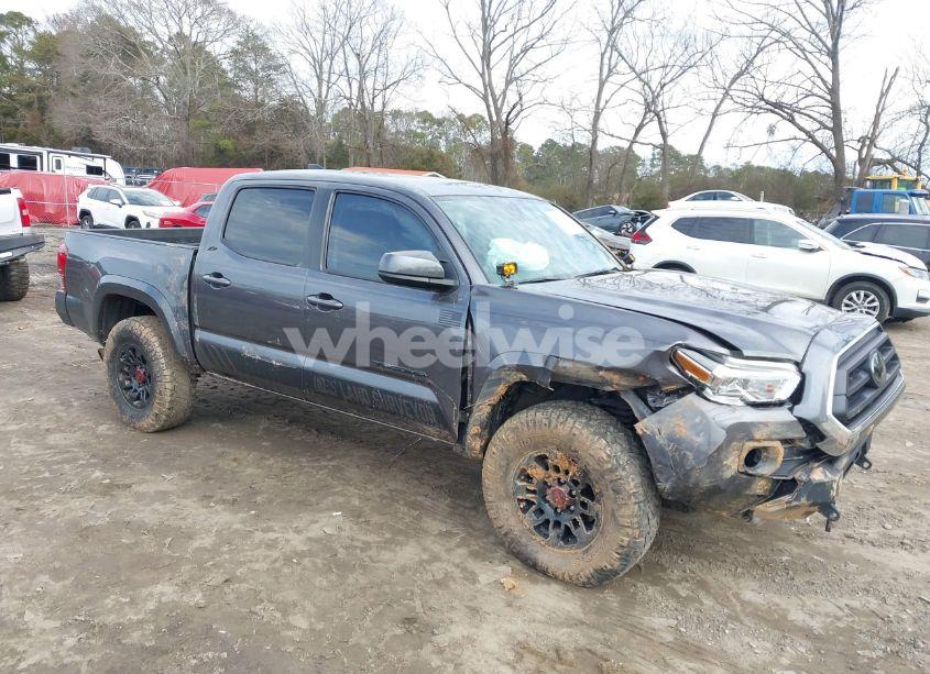 2021 Toyota Tacoma SR5 V6 (VIN 5TFCZ5AN0MX257568) main photo
