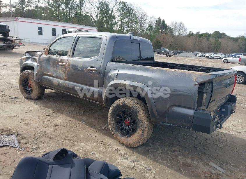 Photo 3 of 2021 Toyota Tacoma SR5 V6 (VIN 5TFCZ5AN0MX257568)