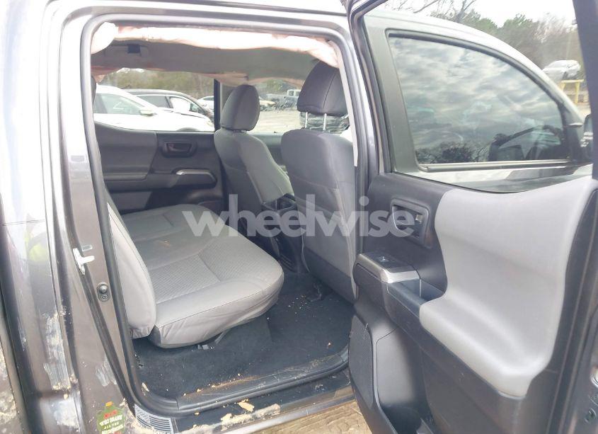 Photo 8 of 2021 Toyota Tacoma SR5 V6 (VIN 5TFCZ5AN0MX257568)