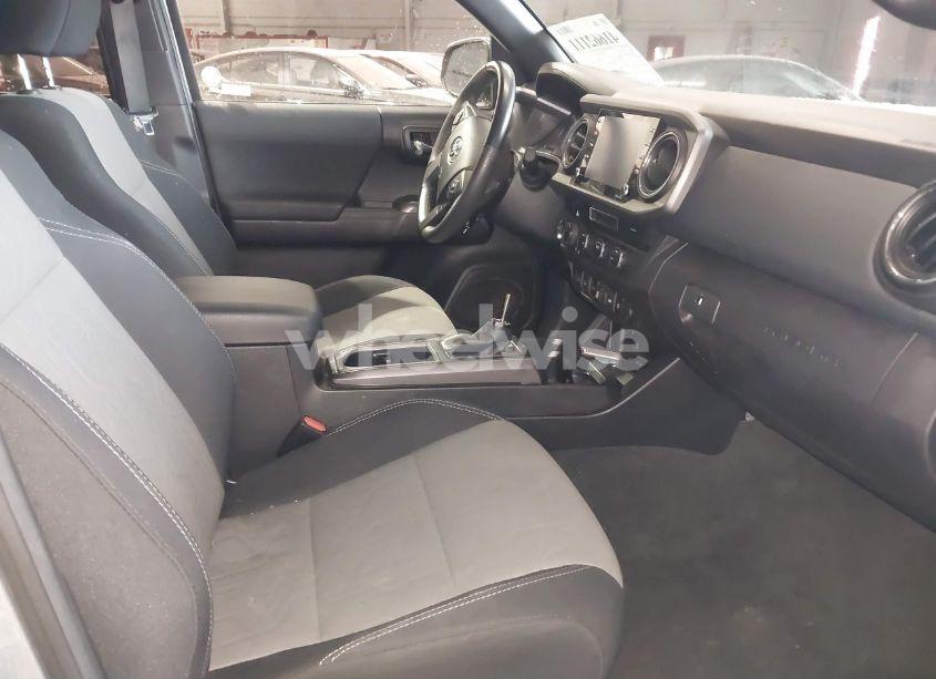 Photo 5 of 2021 Toyota Tacoma TRD OFF-ROAD (VIN 5TFCZ5AN0MX268067)