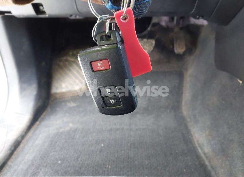 Photo 11 of 2016 Toyota Tacoma TRD OFF ROAD (VIN 5TFCZ5AN1GX007745)