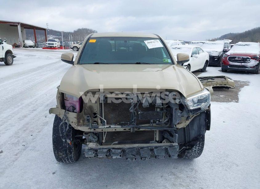 Photo 13 of 2016 Toyota Tacoma TRD OFF ROAD (VIN 5TFCZ5AN1GX007745)