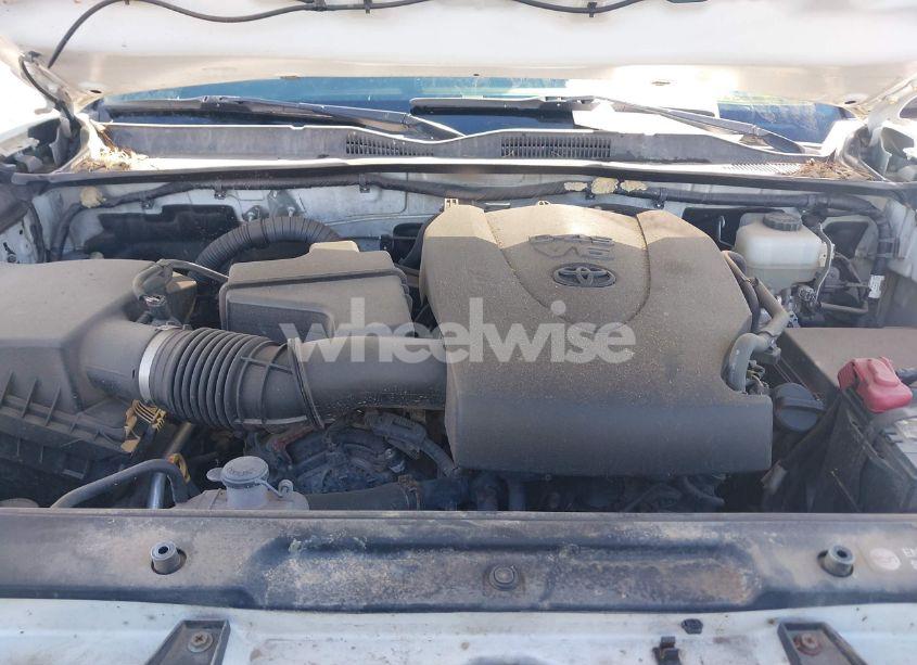 Photo 10 of 2016 Toyota Tacoma TRD OFF ROAD (VIN 5TFCZ5AN1GX017336)