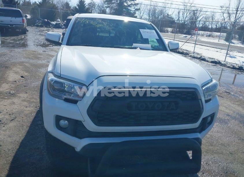 Photo 12 of 2016 Toyota Tacoma TRD OFF ROAD (VIN 5TFCZ5AN1GX017336)