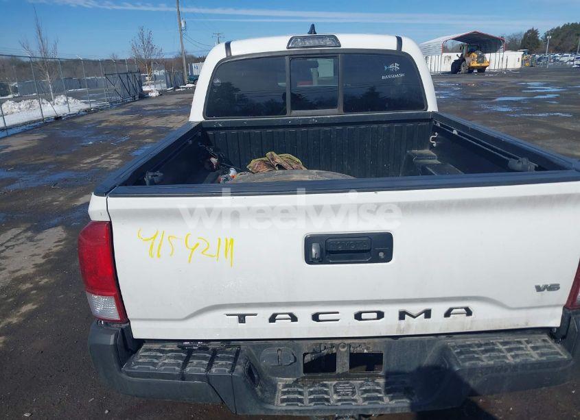Photo 16 of 2016 Toyota Tacoma TRD OFF ROAD (VIN 5TFCZ5AN1GX017336)