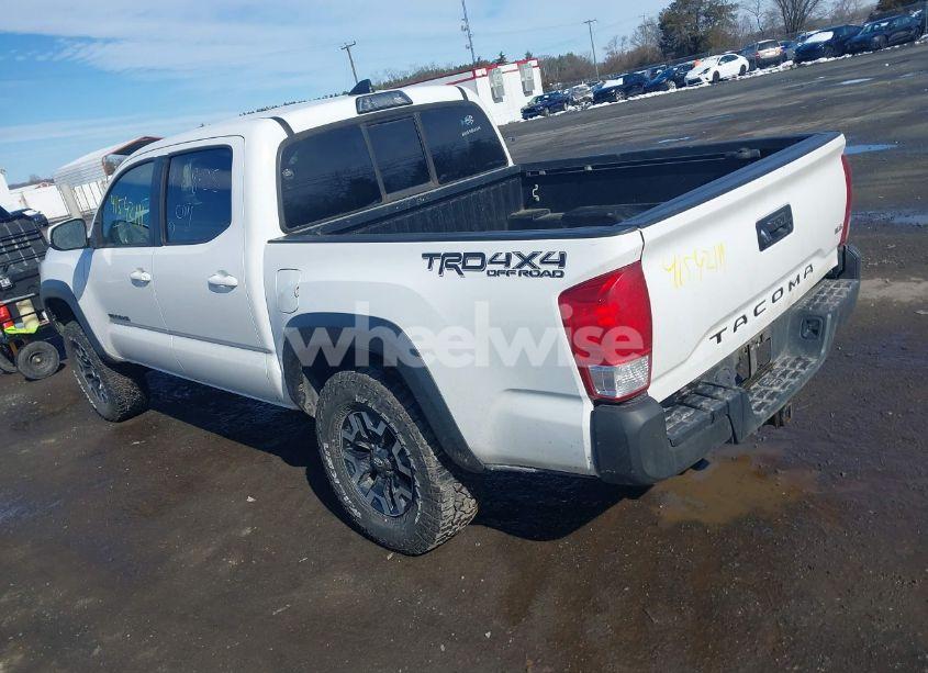 Photo 3 of 2016 Toyota Tacoma TRD OFF ROAD (VIN 5TFCZ5AN1GX017336)