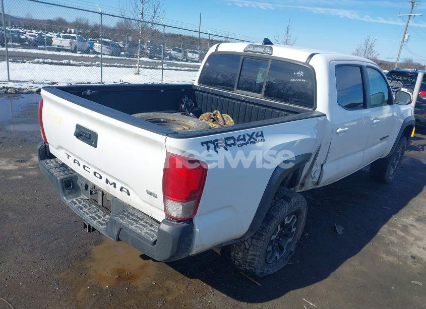 Photo 4 of 2016 Toyota Tacoma TRD OFF ROAD (VIN 5TFCZ5AN1GX017336)