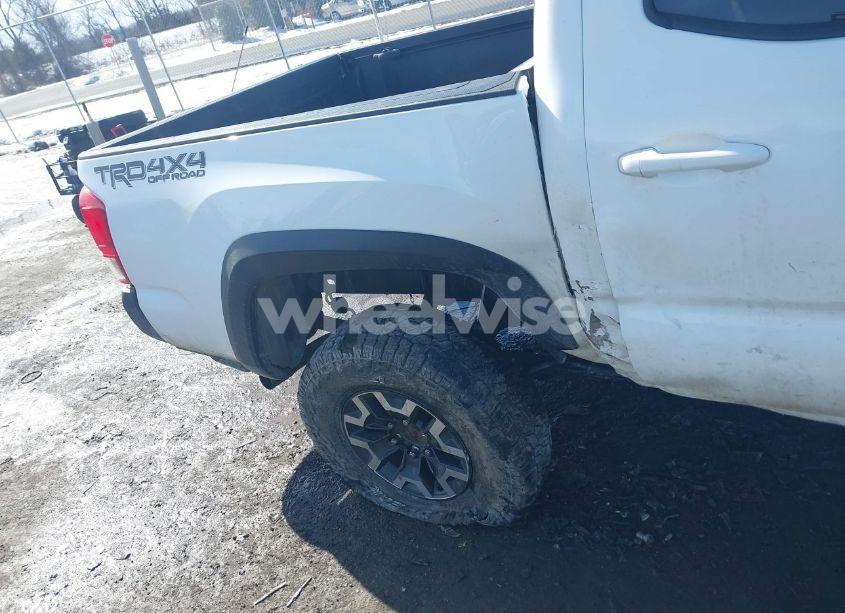 Photo 6 of 2016 Toyota Tacoma TRD OFF ROAD (VIN 5TFCZ5AN1GX017336)