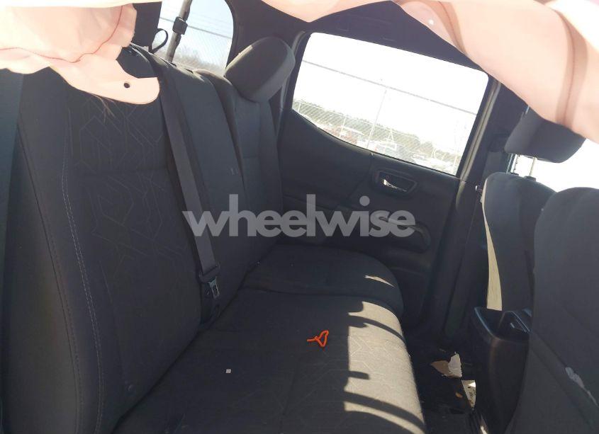 Photo 8 of 2016 Toyota Tacoma TRD OFF ROAD (VIN 5TFCZ5AN1GX017336)