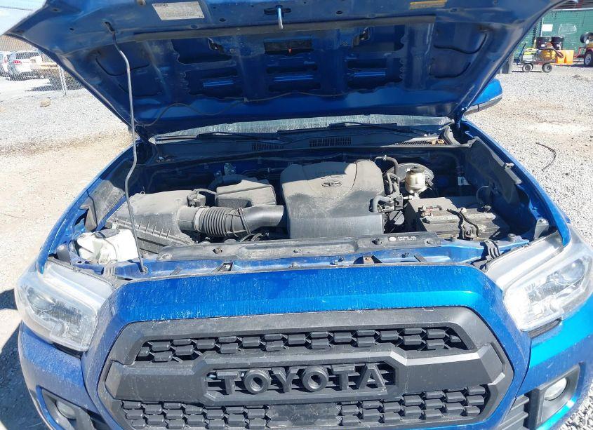 Photo 10 of 2016 Toyota Tacoma TRD SPORT (VIN 5TFCZ5AN1GX025341)