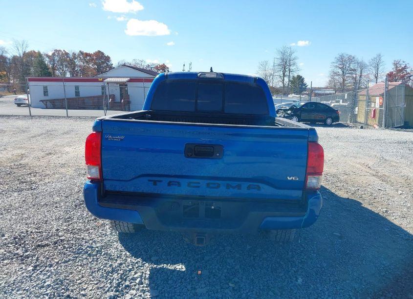 Photo 16 of 2016 Toyota Tacoma TRD SPORT (VIN 5TFCZ5AN1GX025341)